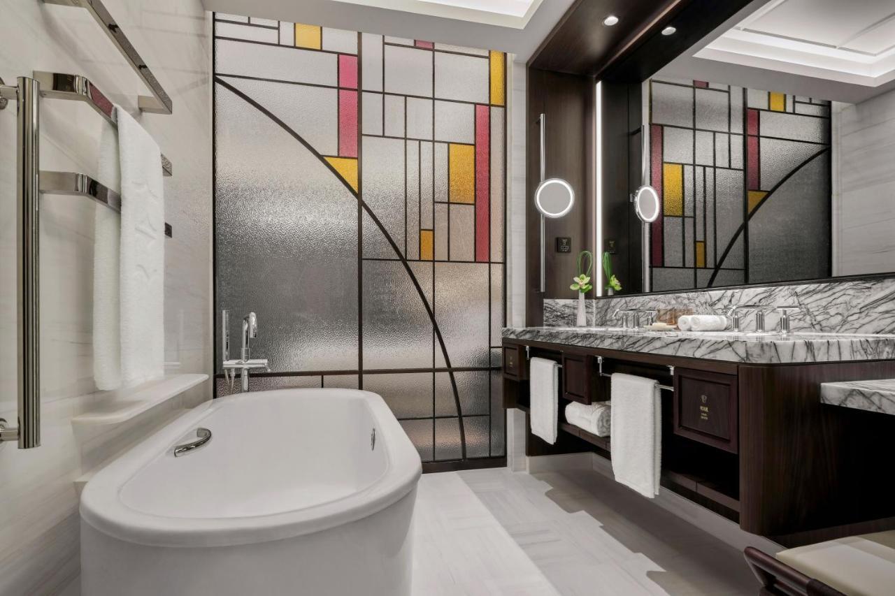 Shangri-la Qiantan, 5* Shanghai